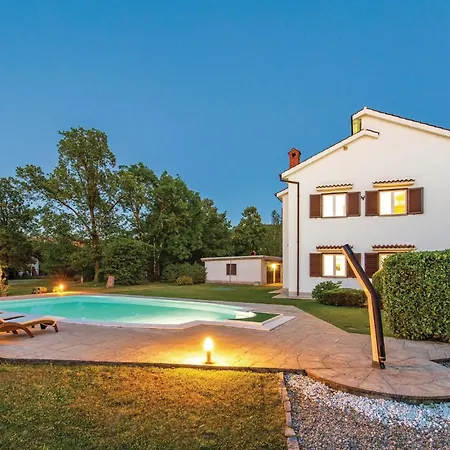 Cozy In Viskovo With Wifi Casa vacanze *