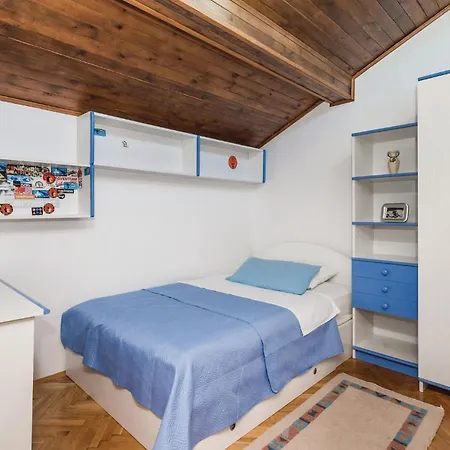 Cozy In Viskovo With Wifi 度假居 Marčelji